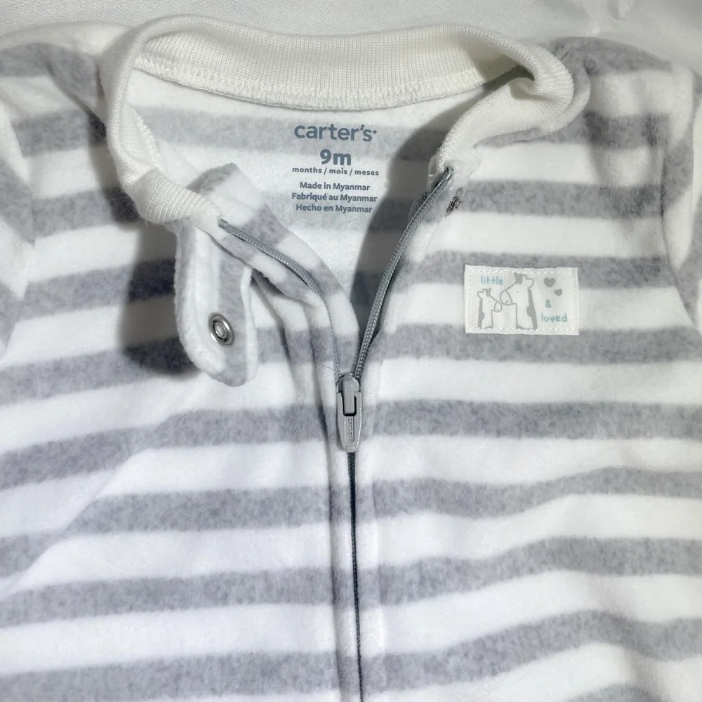 Carter’s Sleeper Baby White Gray